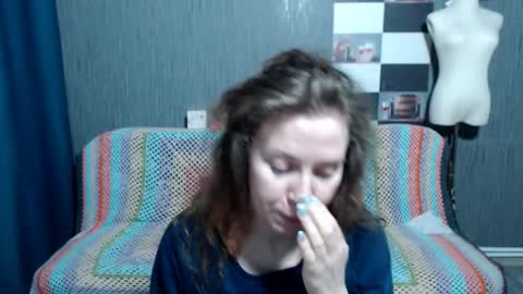 Ella online show from March 25, 7:25 am