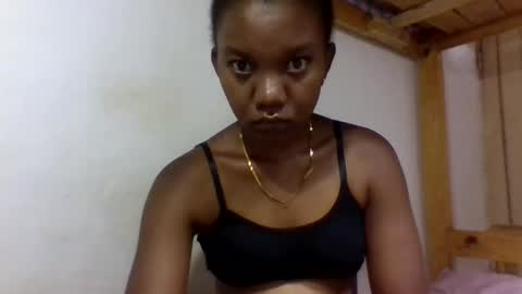 Snapshot of paatriy chatting on February 24, 1:58 am paatriy online show from February 24, 1:58 am