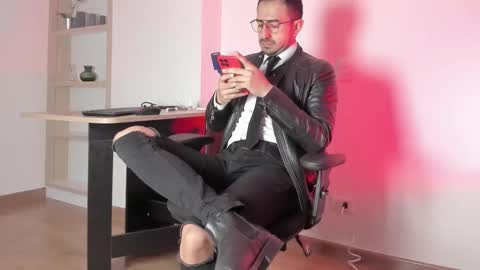 Snapshot of pablo_rincon95 chatting on February 2, 11:08 am pablo rincon95 online show from February 2, 11:08 am