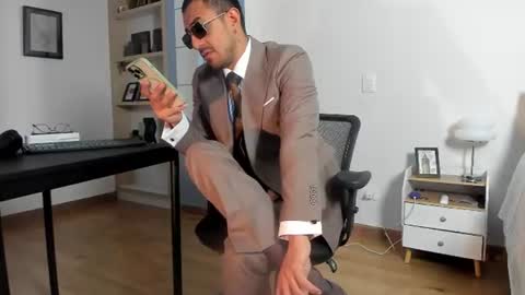 Snapshot of pablo_rincon95 chatting on July 4, 3:18 pm pablo rincon95 online show from July 4, 3:18 pm