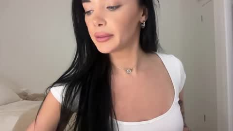 Snapshot of paigemckinnon chatting on June 3, 7:44 am paigey xxx link in bio online show from June 3, 7:44 am