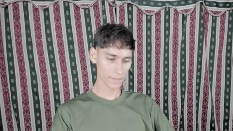 Snapshot of paimon_goetia chatting on March 18, 12:36 am Alexander Grigori online show from March 18, 12:36 am