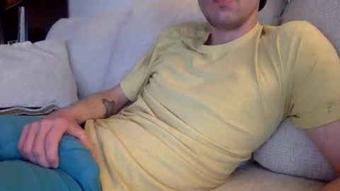 Snapshot of paintdude424 chatting on February 20, 11:10 pm paintdude424 online show from February 20, 11:10 pm