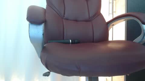 Snapshot of paiper_halliwey chatting on April 15, 7:58 pm paiper online show from April 15, 7:58 pm