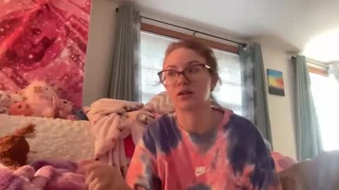 Snapshot of paisleysnowxo chatting on October 6, 6:49 pm paisleysnowxo online show from October 6, 6:49 pm