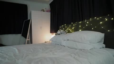 Snapshot of pakeha_princess chatting on July 12, 12:07 pm Holly online show from July 12, 12:07 pm