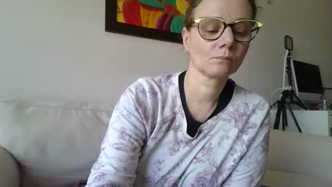 Snapshot of palaustudio chatting on May 13, 9:28 am Merce online show from May 13, 9:28 am