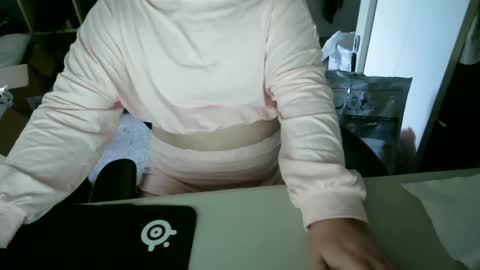 Snapshot of pale_prince67 chatting on July 15, 3:17 pm pale_prince67 online show from July 15, 3:17 pm