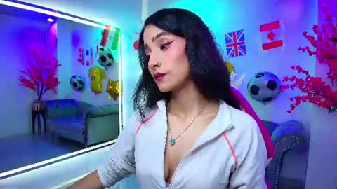 Snapshot of palmer__foxx chatting on June 18, 3:29 am Palmer online show from June 18, 3:29 am