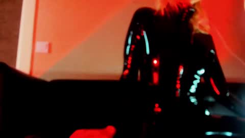 Snapshot of palmer_haze chatting on February 18, 10:36 pm palmer_haze online show from February 18, 10:36 pm