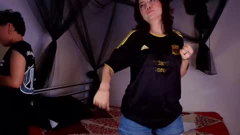 Snapshot of palmerandsony chatting on March 3, 3:23 am online show from March 3, 3:23 am