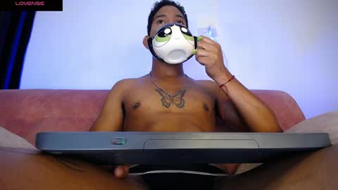 Snapshot of palo_santo06 chatting on April 26, 7:50 am Palo Santo online show from April 26, 7:50 am