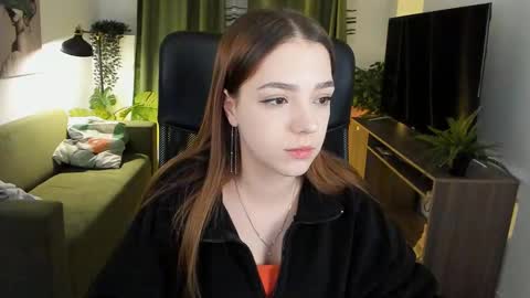 Snapshot of pambeeslyy chatting on March 5, 6:01 pm Pam online show from March 5, 6:01 pm