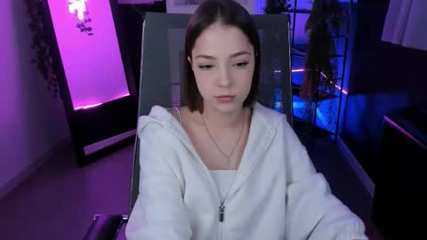 Snapshot of pambeeslyy chatting on October 21, 6:36 am Pam online show from October 21, 6:36 am