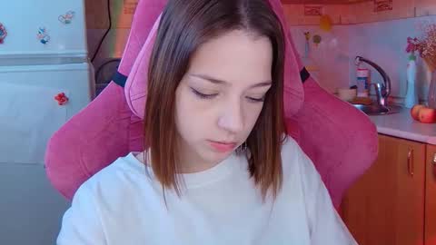 Snapshot of pambeeslyy chatting on March 2, 9:27 am Pam online show from March 2, 9:27 am