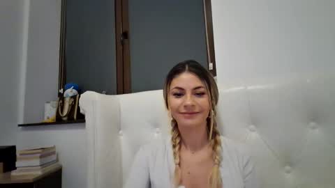 Pamela051087 online show from December 13, 8:58 pm