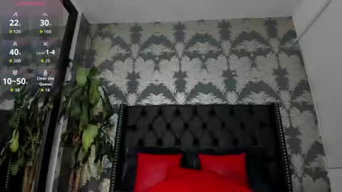 Snapshot of pamela_di_angelo chatting on May 26, 11:01 pm Pamela online show from May 26, 11:01 pm