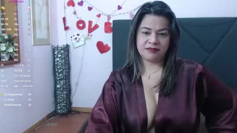 Snapshot of pamela_echeverria chatting on April 25, 1:41 pm pamela_echeverria online show from April 25, 1:41 pm