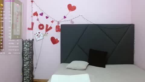 Snapshot of pamela_echeverria chatting on May 12, 11:18 am pamela_echeverria online show from May 12, 11:18 am