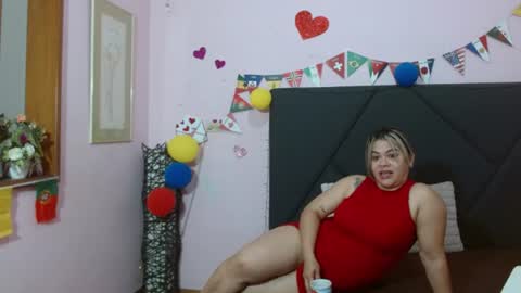 Snapshot of pamela_echeverria chatting on July 9, 11:14 am pamela_echeverria online show from July 9, 11:14 am