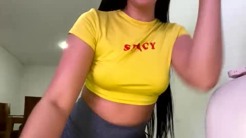 Snapshot of pamela_milleer chatting on April 5, 4:20 am pamela_milleer online show from April 5, 4:20 am