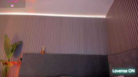 Snapshot of pamela_vega chatting on June 9, 7:25 pm Manuela online show from June 9, 7:25 pm