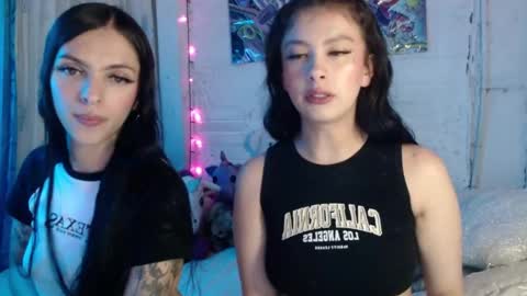 Pamela Reyess online show from March 13, 2:18 am