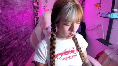 pamelajhonsom online show from February 5, 4:39 am