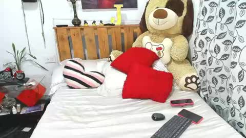 Snapshot of pamelaruiizz3 chatting on June 16, 12:30 pm Pamela online show from June 16, 12:30 pm