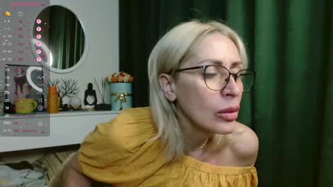 Snapshot of pamellamurphy chatting on June 6, 11:53 pm pamellamurphy online show from June 6, 11:53 pm