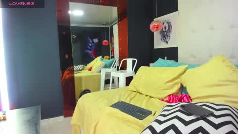 ---Pandora--- online show from December 15, 4:59 pm