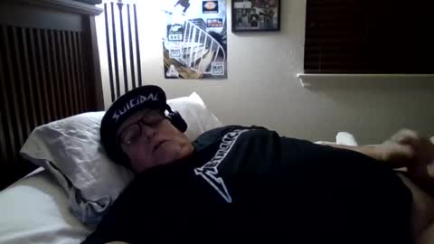 Snapshot of panos678442 chatting on June 15, 7:32 am panos online show from June 15, 7:32 am