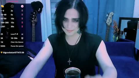 In bio online show from June 3, 11:43 pm
