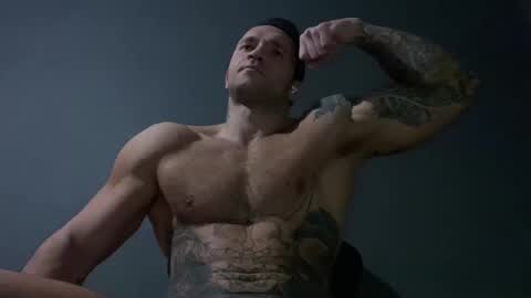 Snapshot of panther_style chatting on December 23, 5:39 am Oleg online show from December 23, 5:39 am