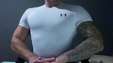 Snapshot of panther_style chatting on December 27, 5:31 am Oleg online show from December 27, 5:31 am