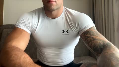 Snapshot of panther_style chatting on February 14, 3:54 am Oleg online show from February 14, 3:54 am