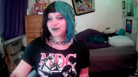 Snapshot of pantygirl929135 chatting on April 22, 12:46 am Princess online show from April 22, 12:46 am