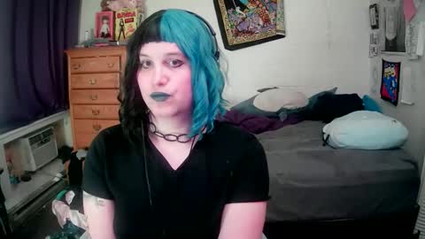 Snapshot of pantygirl929135 chatting on May 15, 11:23 pm Princess online show from May 15, 11:23 pm
