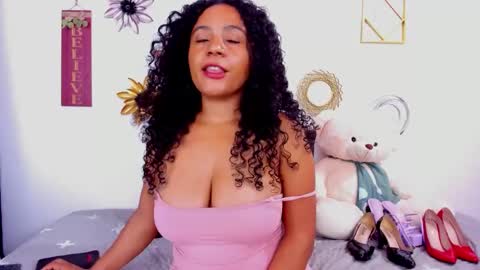 Snapshot of paolitaken chatting on October 28, 1:42 am paolitaken online show from October 28, 1:42 am