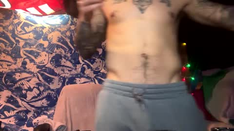 Snapshot of papi232021 chatting on March 8, 4:23 am papi232021 online show from March 8, 4:23 am