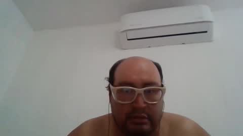 Snapshot of papi_adiel4 chatting on November 2, 3:58 pm papi_adiel4 online show from November 2, 3:58 pm