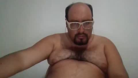 Snapshot of papi_adiel4 chatting on March 8, 12:52 am papi_adiel4 online show from March 8, 12:52 am