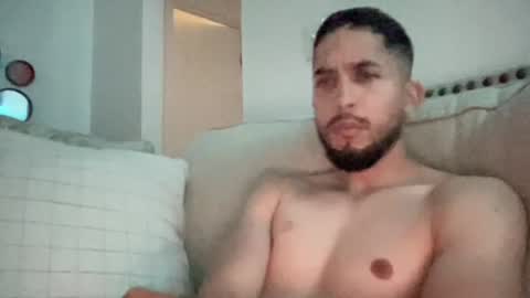 Snapshot of papicubano_guapo23cm chatting on July 5, 11:17 am papicubano_guapo23cm online show from July 5, 11:17 am