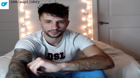 Snapshot of papijakey chatting on February 2, 1:26 am -- New Videos Down Below online show from February 2, 1:26 am