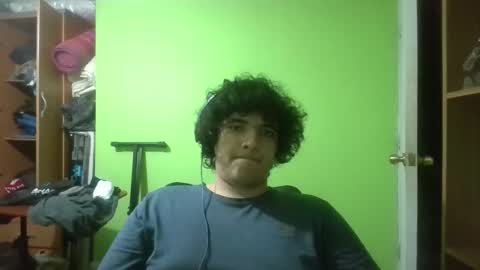 Snapshot of papitowilly999 chatting on December 15, 6:29 am Papito online show from December 15, 6:29 am