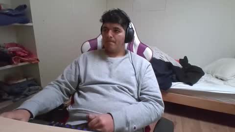 Snapshot of papitowilly999 chatting on April 22, 3:24 pm Papito online show from April 22, 3:24 pm