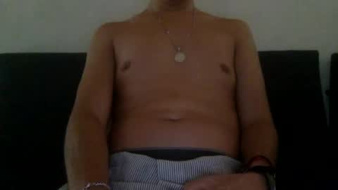 Snapshot of papy_dani33 chatting on June 14, 1:35 pm papy_dani33 online show from June 14, 1:35 pm