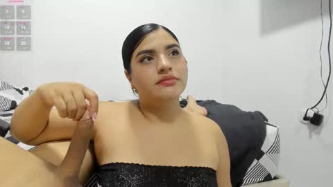 Snapshot of pareja_curiosa19 chatting on March 18, 1:20 am pareja_curiosa19 online show from March 18, 1:20 am