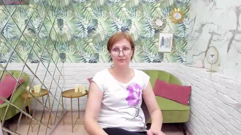 Snapshot of paris_cherry chatting on March 9, 11:56 pm Paris online show from March 9, 11:56 pm