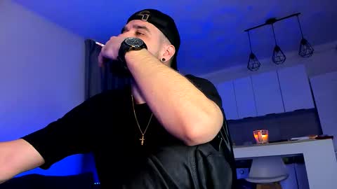 Paris online show from November 20, 5:12 pm